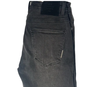 Neuw Slim Jeans - Neuw Lou slim storlek 29/32 helt nya aldrig använda