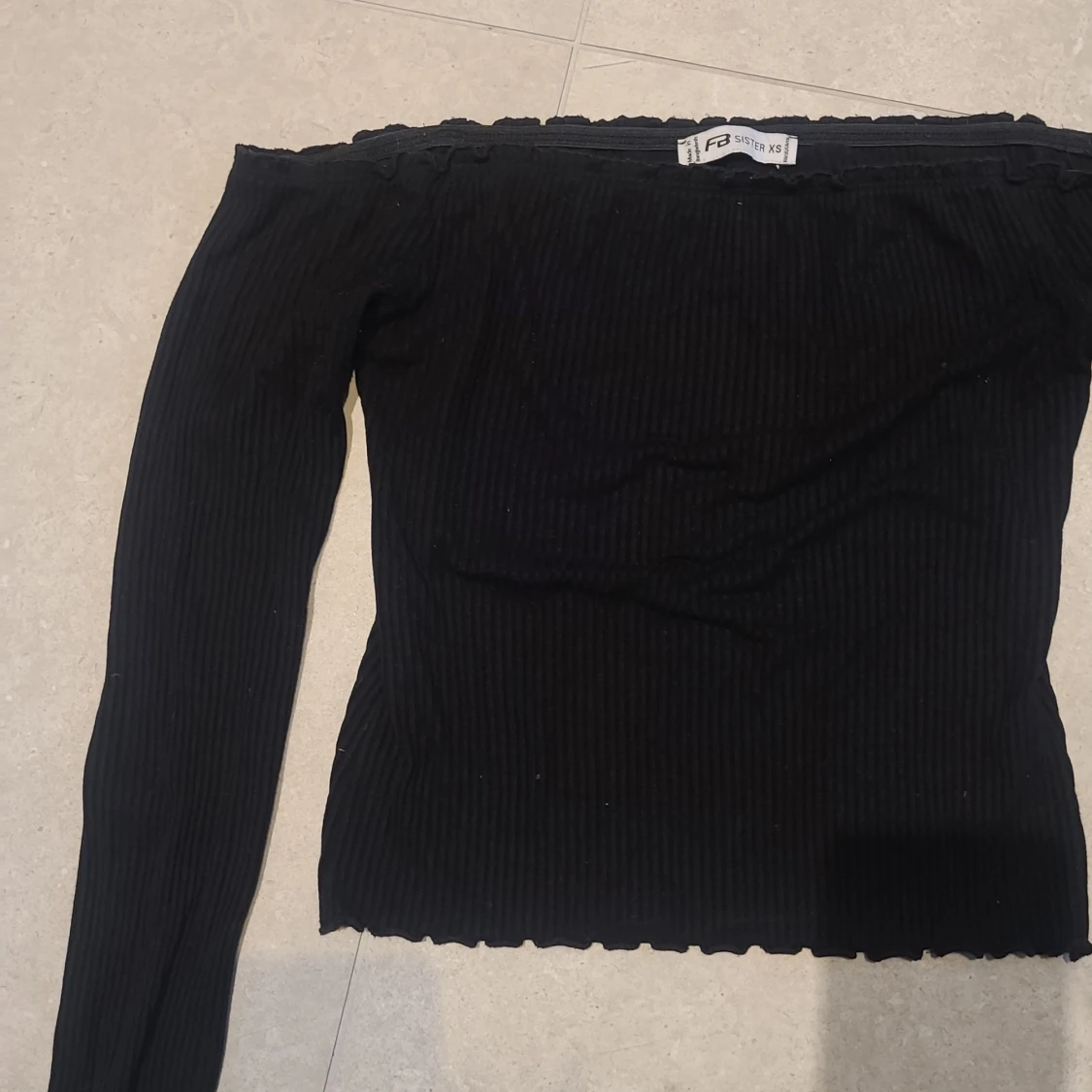 Svart offshoulder topp - 91