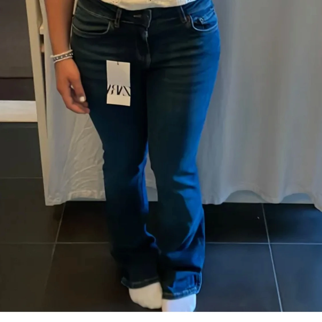 Blå jeans med bootcut - 90