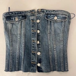 Jeanstopp Zara - Trendig jeanstopp från zara i storlek S🩷