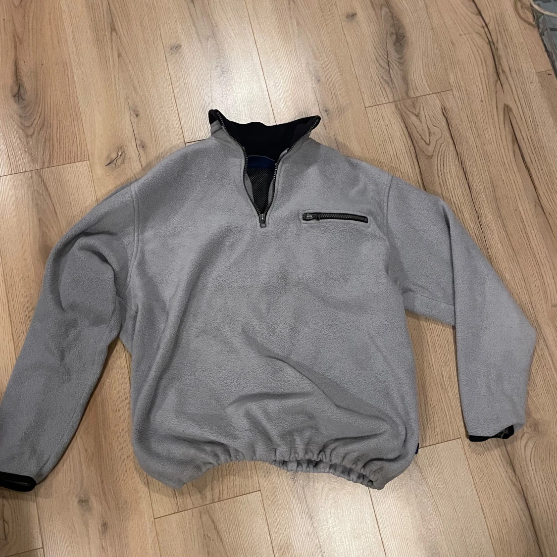 Grå fleece tröja från Chinook