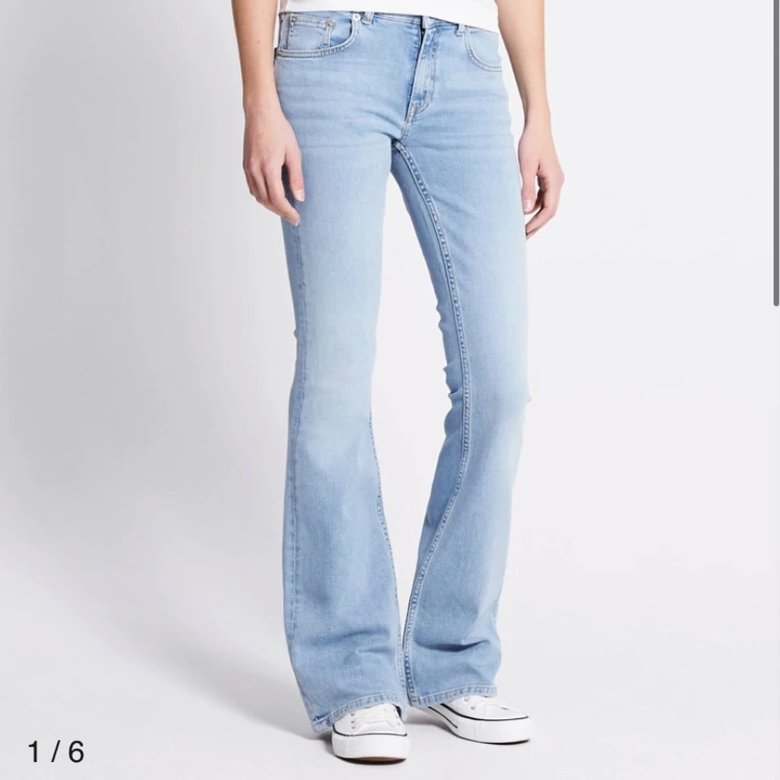 Ljusblå bootcut jeans - 90