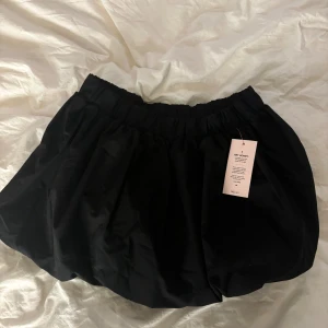 Ballongboll Nelly - Helt ny med prislapp. Nypris 349. Storlek M