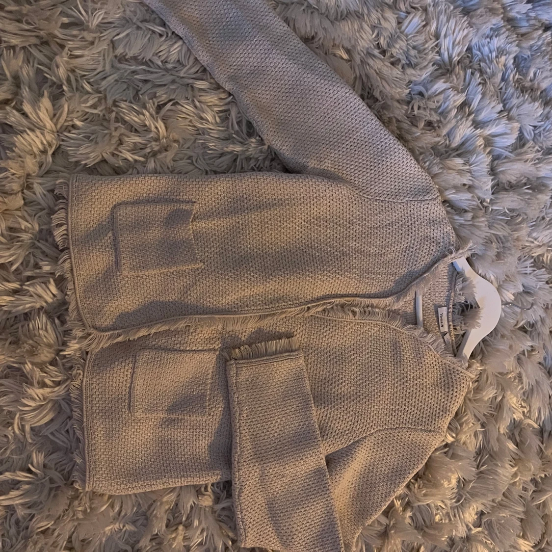 Beige stickad kofta från Viveca N