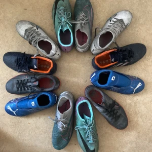 5 par fotbollskor 1 par inomhusskor - Om ni vill ha dem enskilt så tittar ni på min profil