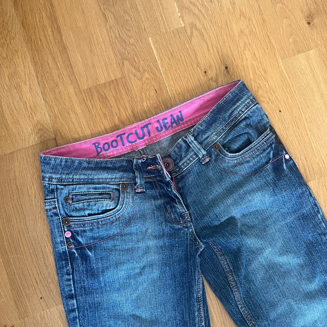 Lågmidjad bootcut  - 91