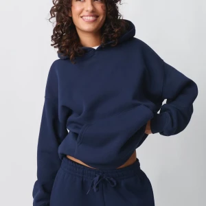 hoodie  - fin hoodie från gina tricot, aldrig använd💞💞💞💞