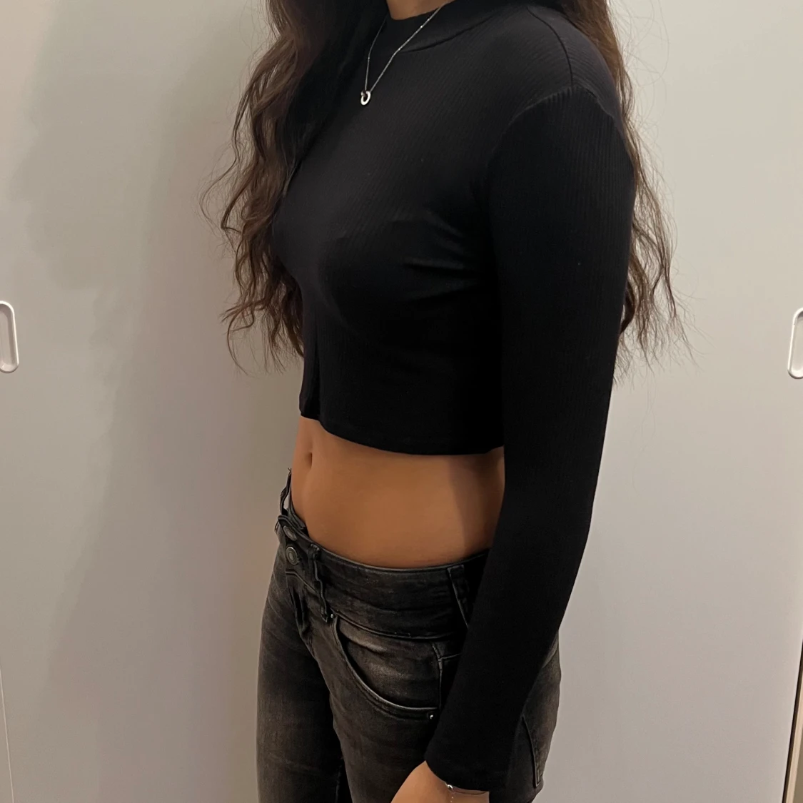 Svart ribbad tröja - 90