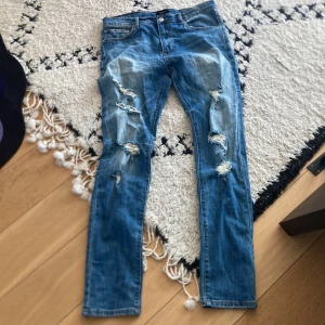 Forever 21 jeans - Forever 21 jeans köpta i new york. Helt nya super skick.