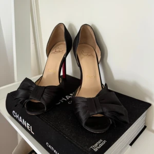 Louibituon klackar - Jätte fina Louibitun klackar, köpa på sellpy!❤️