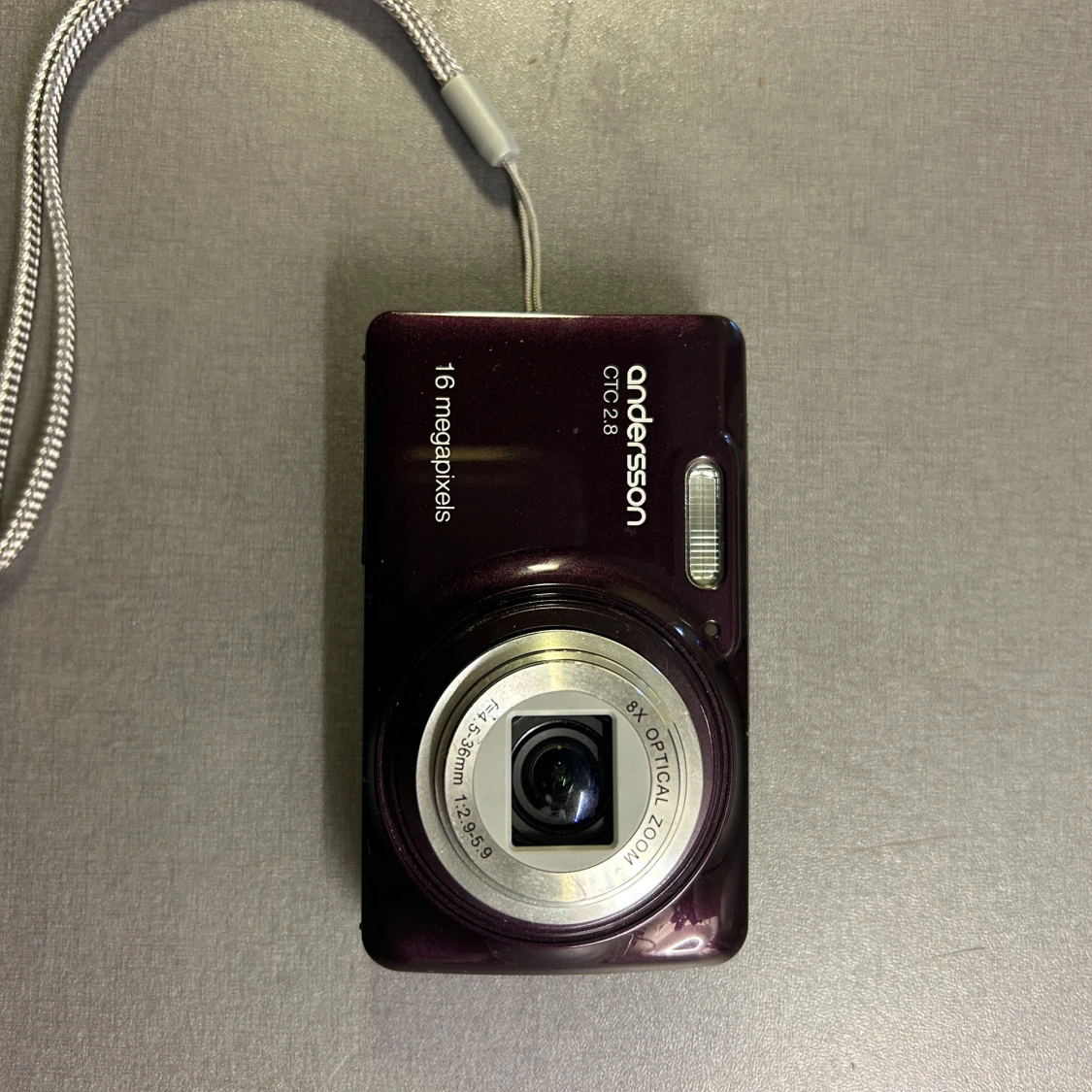 Digitalkamera med 8gb sd kort