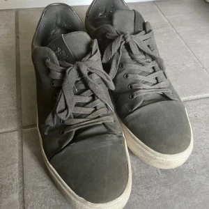 Gröna skor - Gröna skor från dinsko i storlek 42