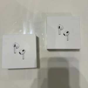 Air-pods-gen 3 äkta  - Kvitto finns (äkta) 1500kr styck  Nypris:2450kr 