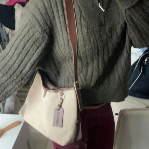 Väska - Schysst väska som inte kommer till användning längre.. 💗