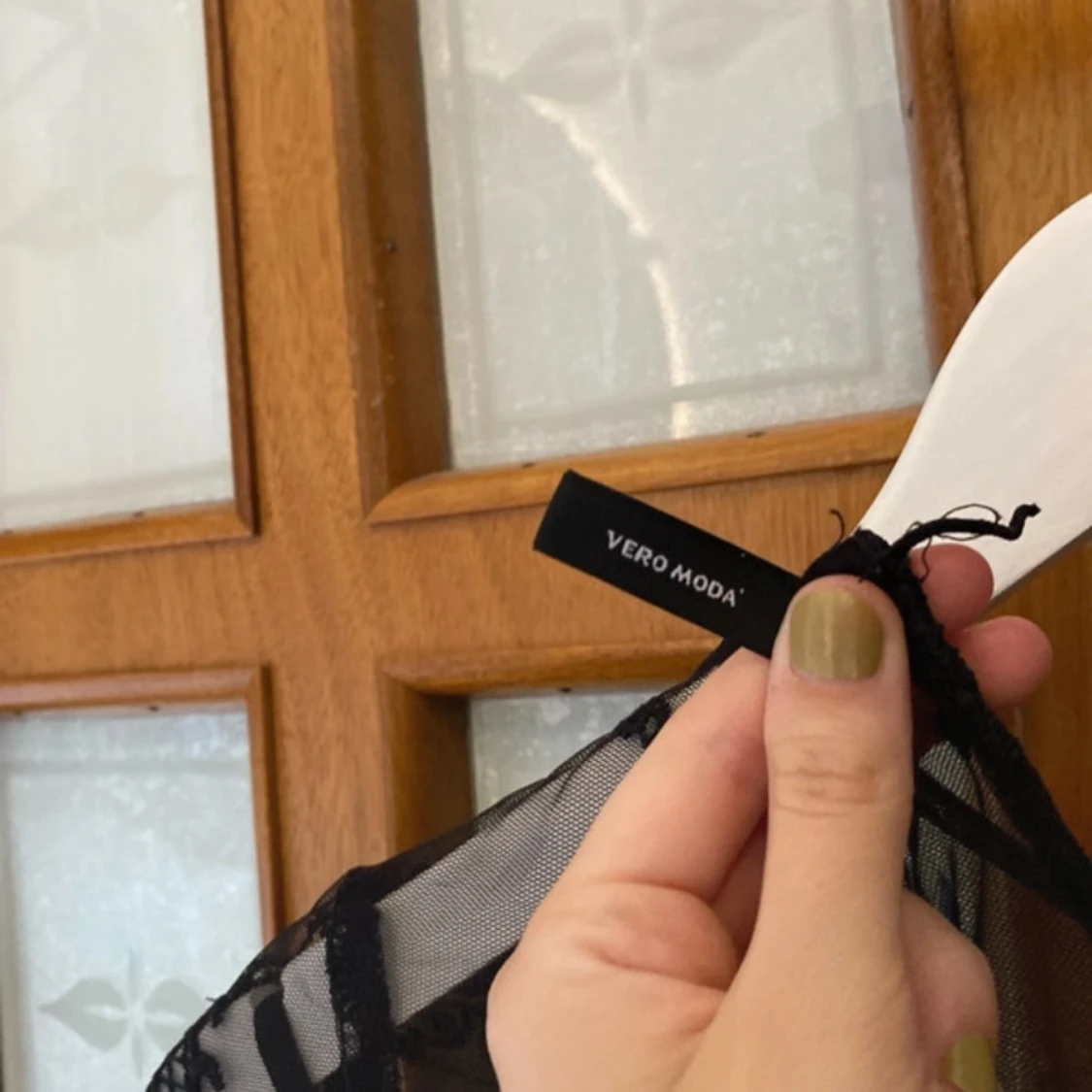 Svart spetsblus från Vero Moda - 3