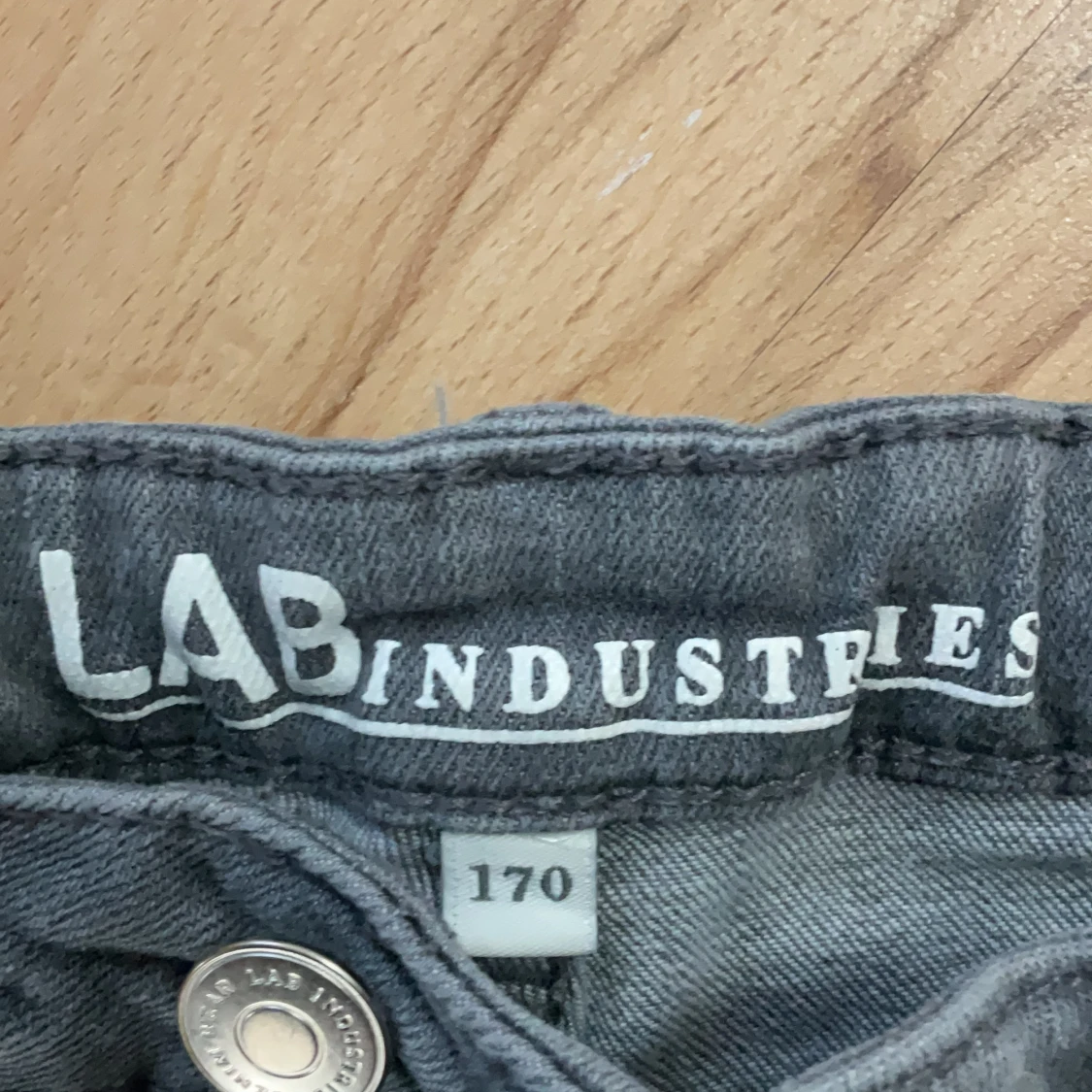 Grå jeansbyxor från LAB Industries - 2