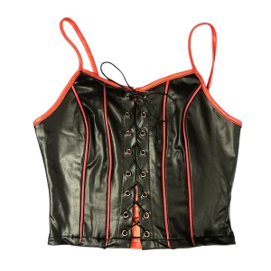 Coolt Linne - Linne som köpts för några år sen men aldrig använt. Lite ”plastig” känsla, typ som baddräkt material men tycker inte det påverkar hur den känns att ha på sig