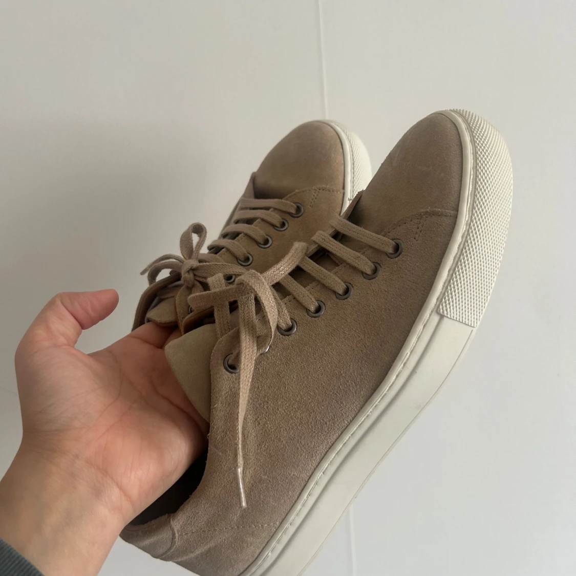 Herr Beige sneakers med snörning - 2