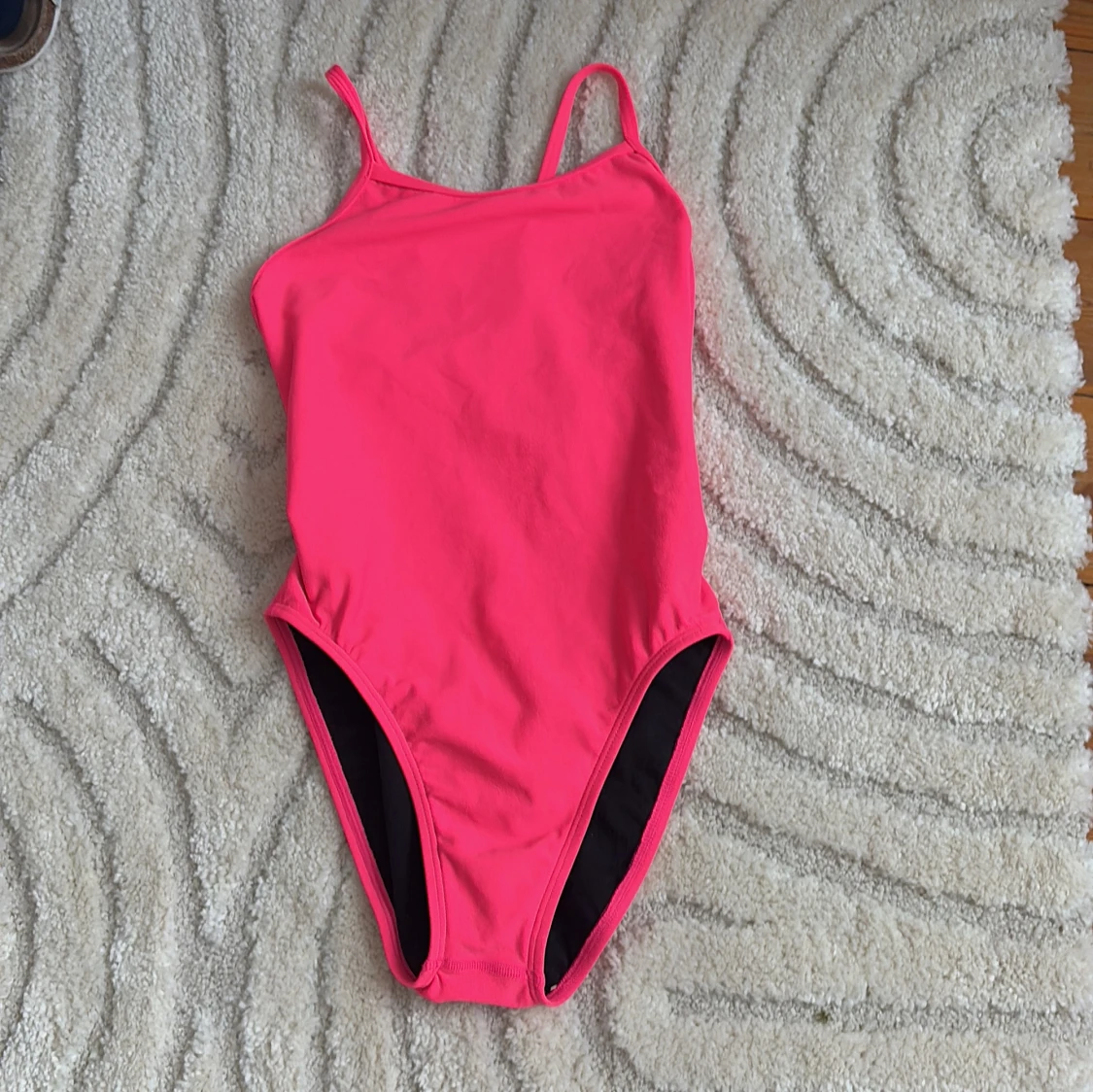 Rosa baddräkt från Jolyn