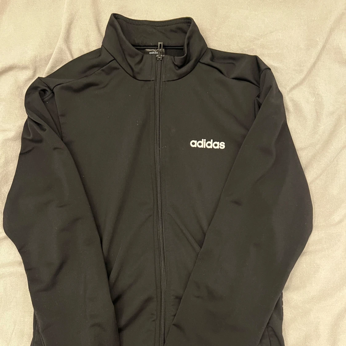 Svart kofta från Adidas - 2