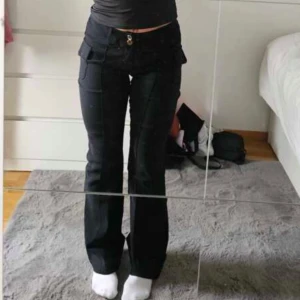 Lågmidjade byxor  - Storlek xs, aldrig använda 