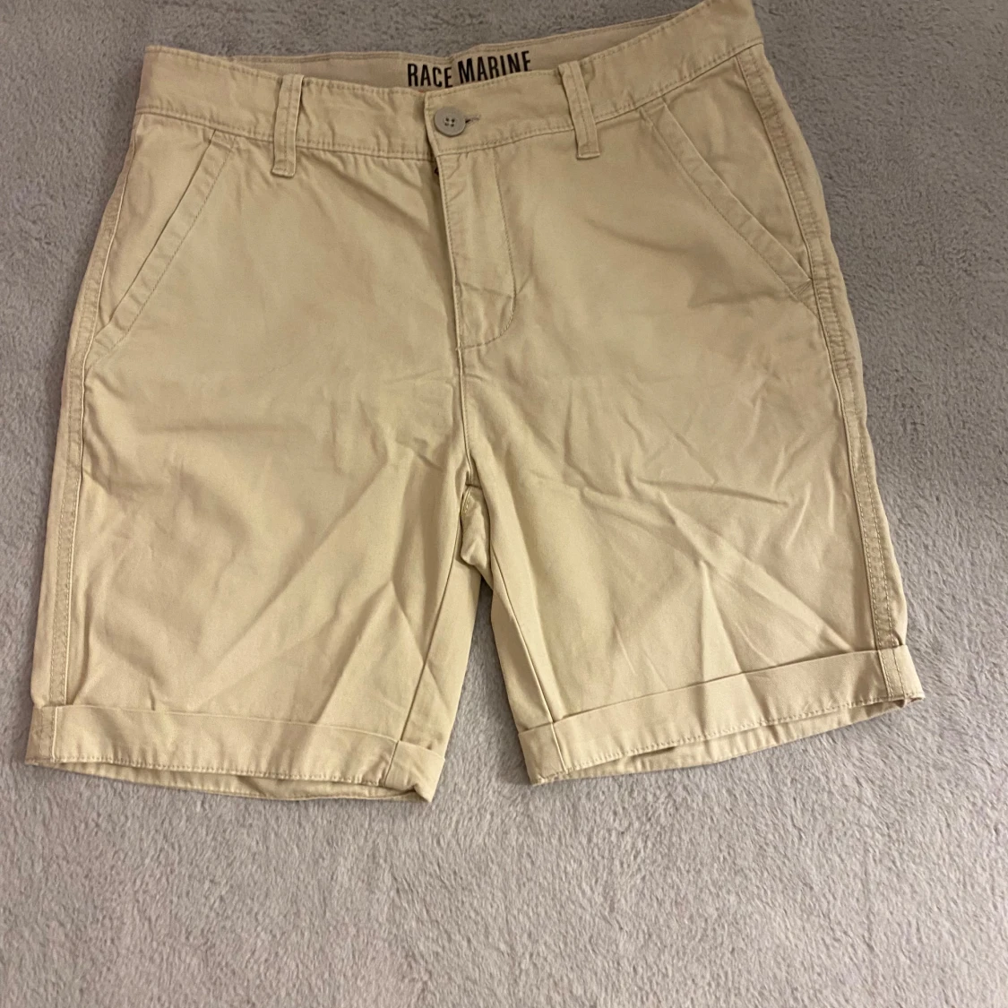 Beige shorts från Race Marine