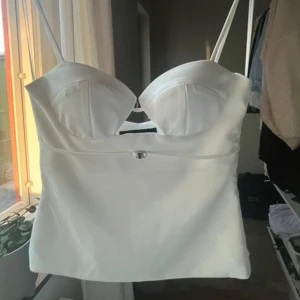 Zara topp  - Jättesnyggt zara linne som endast är testat, prislappen är kvar 