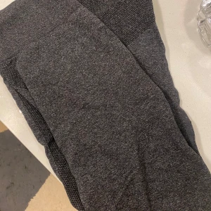 Gym thigts  - Gym tights från Shien, st M❤️ 50kr