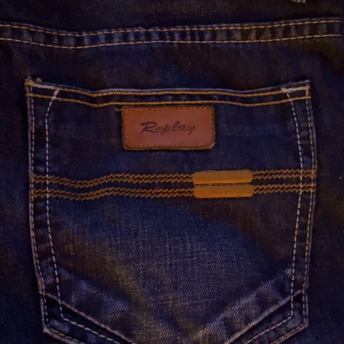 Mörkblå replay jeans - 91