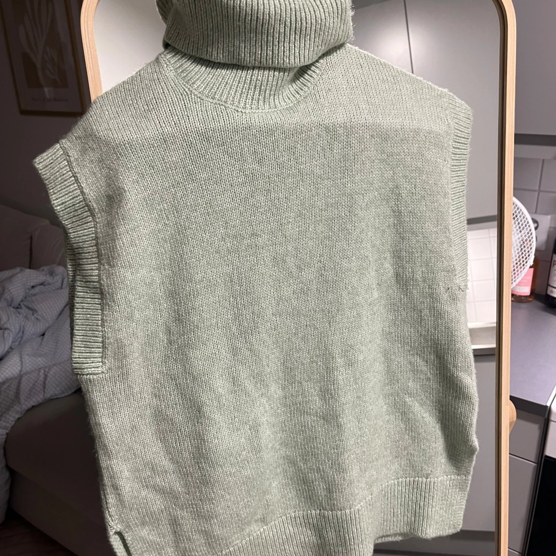 Stickad väst Lindex