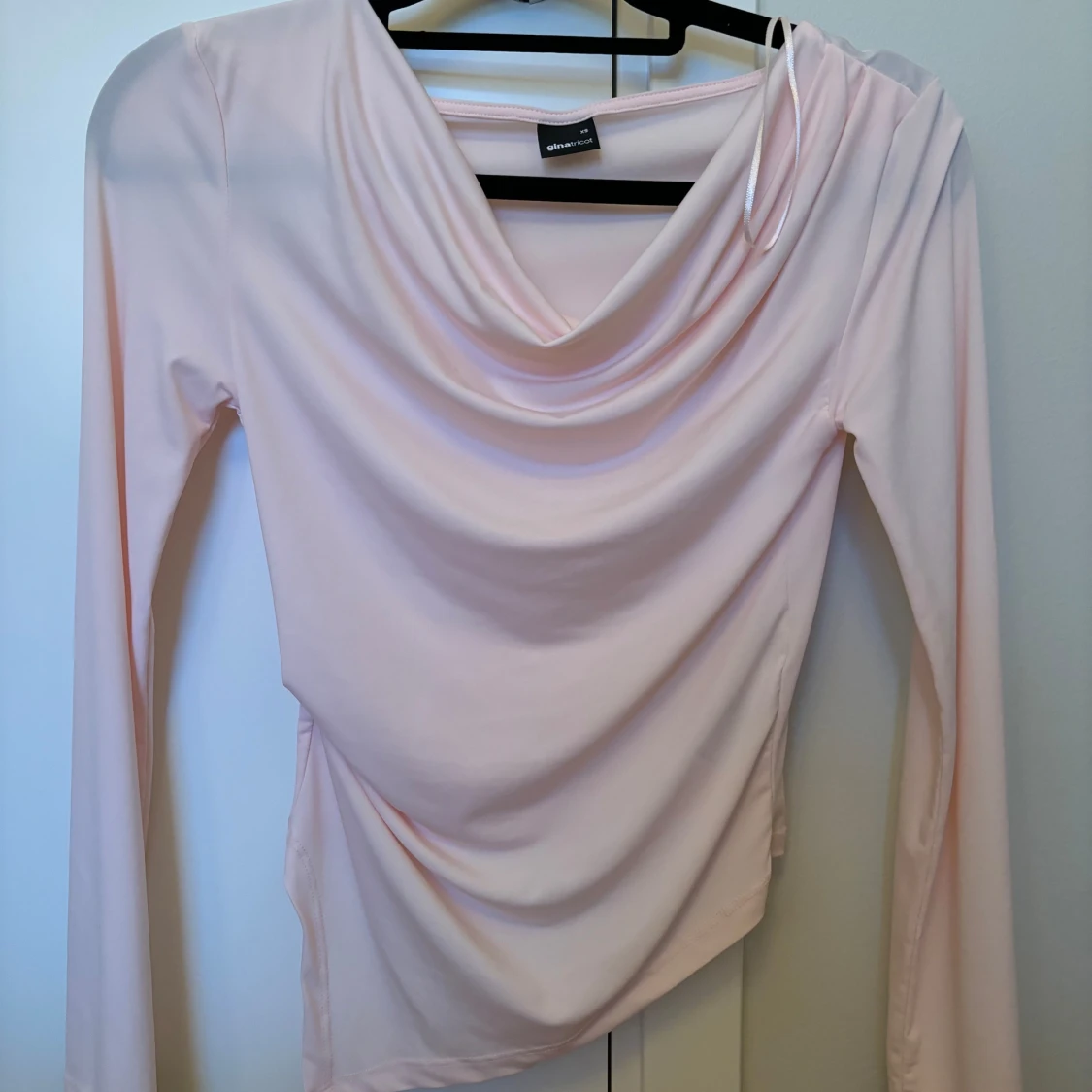 Rosa tröja från Gina Tricot