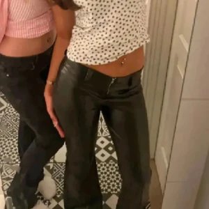 populära skinnbyxor  - stl xxs men passar mig som vanligtvis har s💘💘 super snygga o passar till allt, skriv för egna bilder💝💝