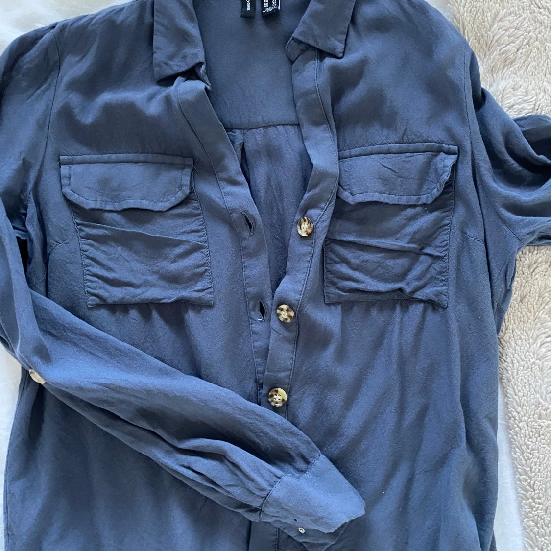 Mörkblå skjorta från Vero Moda - 90