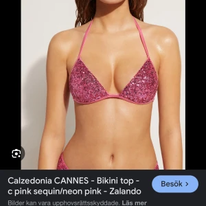 SÖKERRR - SÖKER denna bikini ifrån calzedonia i rosa eller marin blå. I minsta storlek
