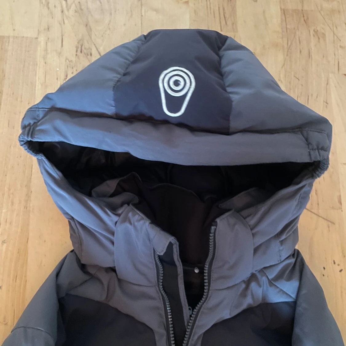 Grå dunjacka från Sail Racing - 91