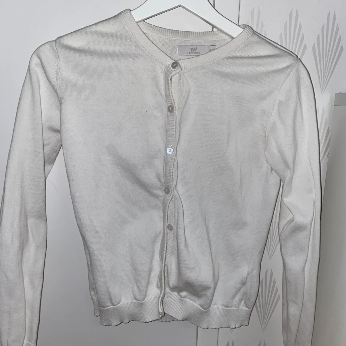 Vit kofta med knappar - 91