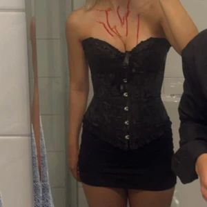 svart Korsett  - Endast använd en gång är slutsåld just nu.