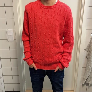 Stickad bommerang tröja - Säljer denna feta boomerang tröjan för endast 239kr  nypriset ligger runt 1000kr. Skick 9/10 Mvh luxury 