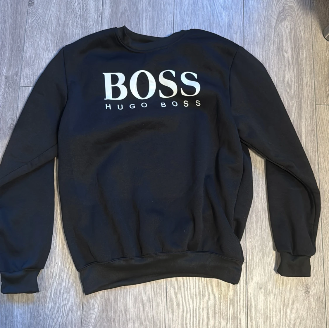 Svart Hugo Boss tröja