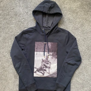 Limitato Hoodie  - Säljer nu denna feta limitato hoodien då den inte kommer till användning! Storlek S box med mera medföljer!