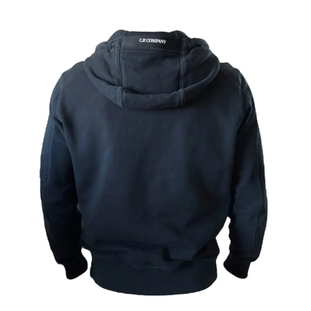 Diagonal Raised Fleece Lens Hooded Sweatshirt i storlek M men sitter dock mera som en small. Inga defekter. . Hoodies.