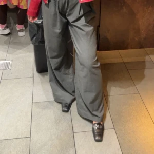 Stövlar - Svarta stövlar. Jättesnygga med långa kostumbyxor till exempel