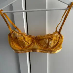 Jätte fin senapsgul bh från lounge. Storlek: 70c Bra skick