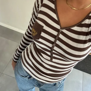 Randig tröja - Köpt här på Plick och har bara använt den en gång. 