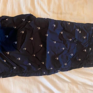 Shorts - Shorts med mönster, storlek 32.