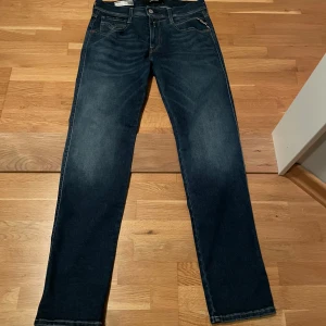 Replay Anbass - Replay Anbass storlek 30/30, pris 350! Pris kan diskuteras vid snabb affär💰