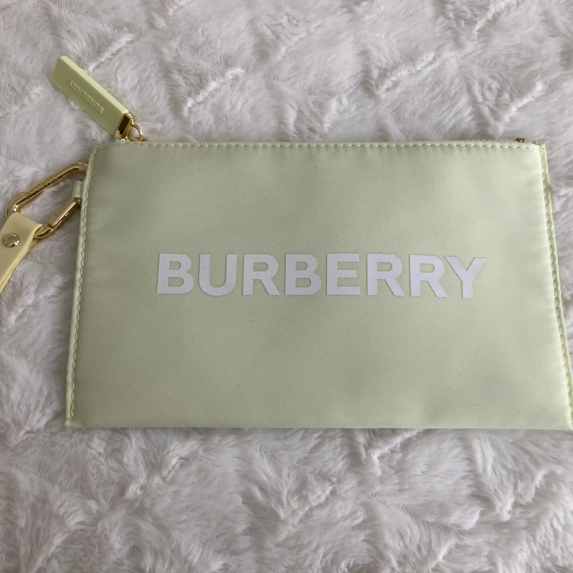 Burberry sminkväska