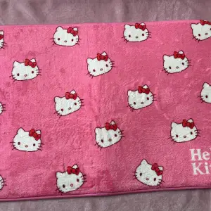 Hello Kitty matta ifrån Sanrio, helt ny.