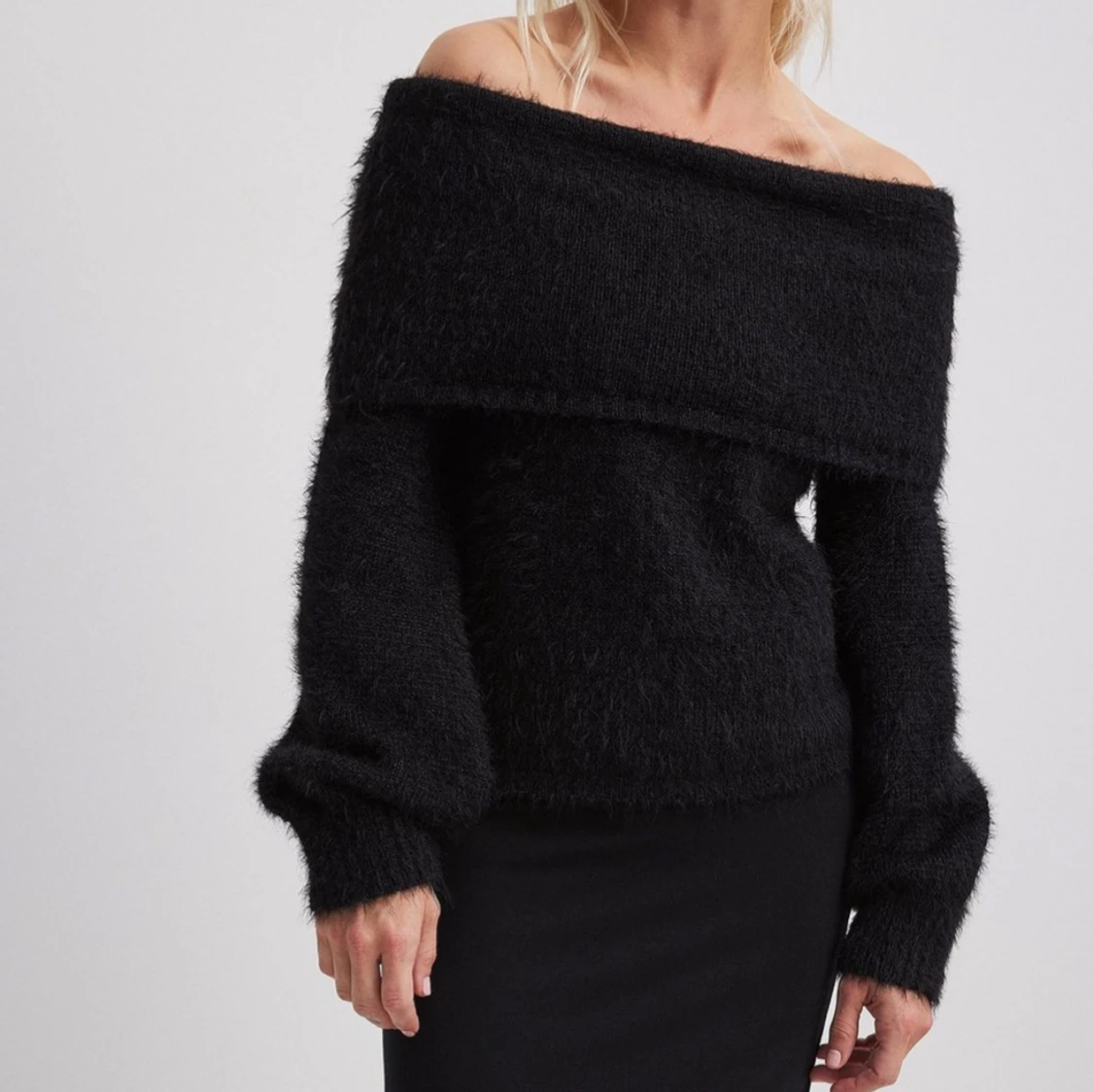 Svart offshoulder tröja - 92