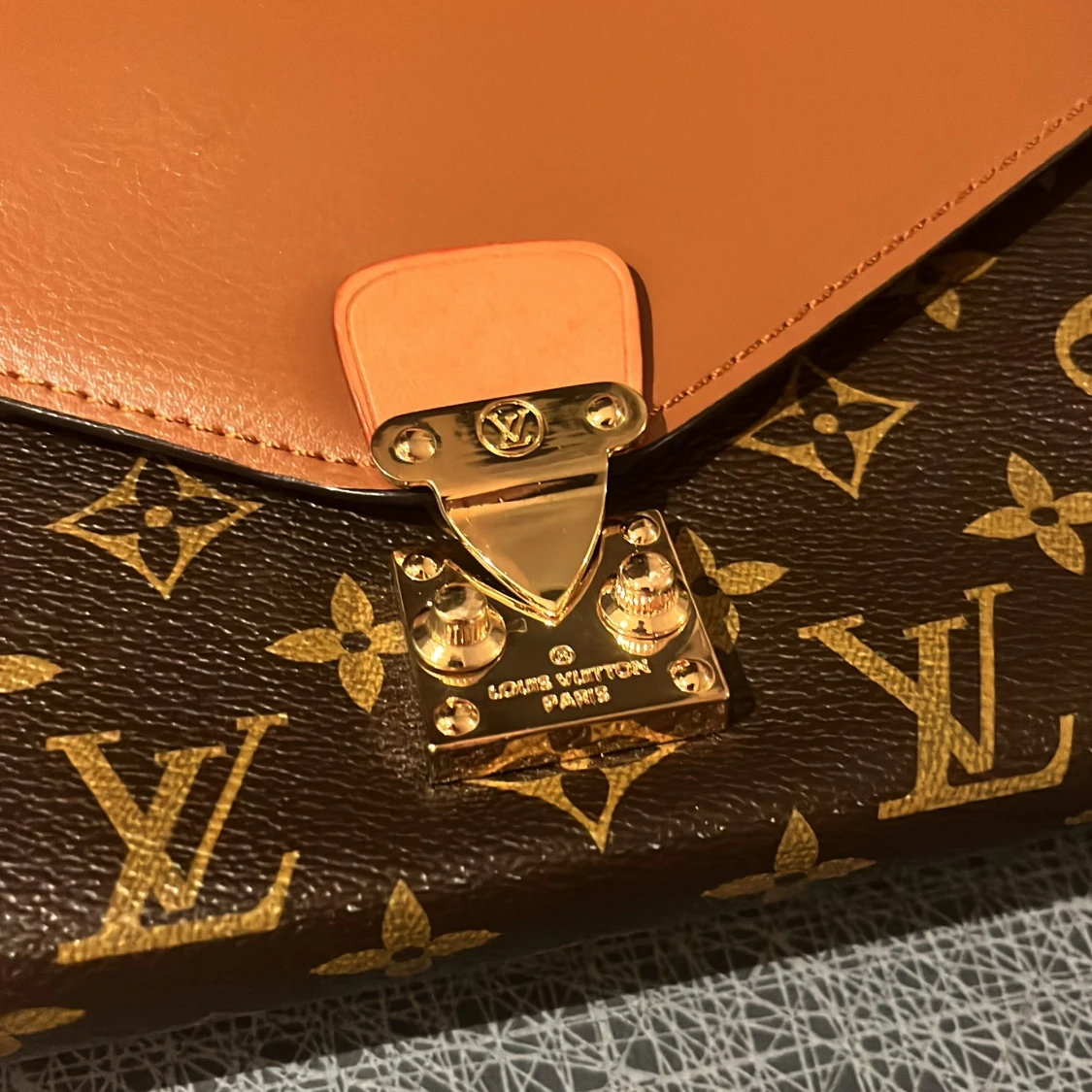 Louis Vuitton pallas chain shoulder bag - 90